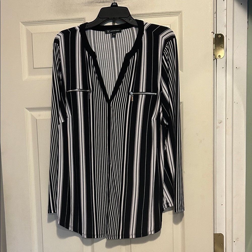 INC International Concepts Top Size 2X Black White Stripe